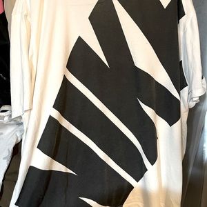 Nike white and black 1x T-shirt